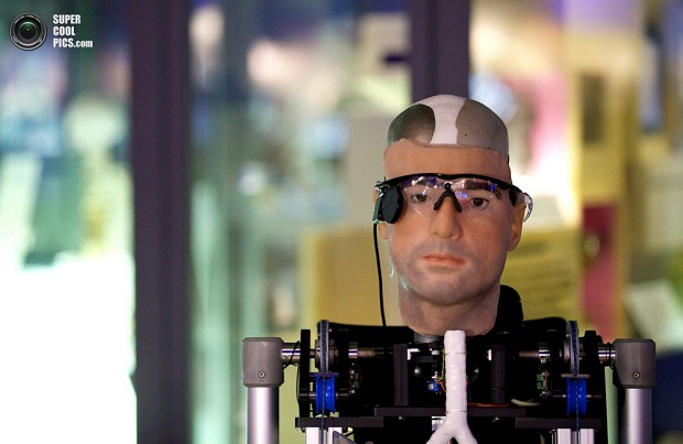 BRITAIN-SCIENCE-BIONIC