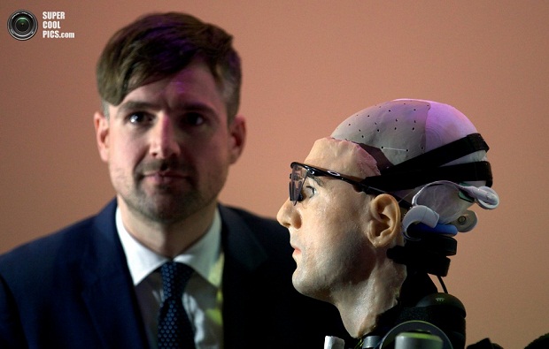 BRITAIN-SCIENCE-BIONIC